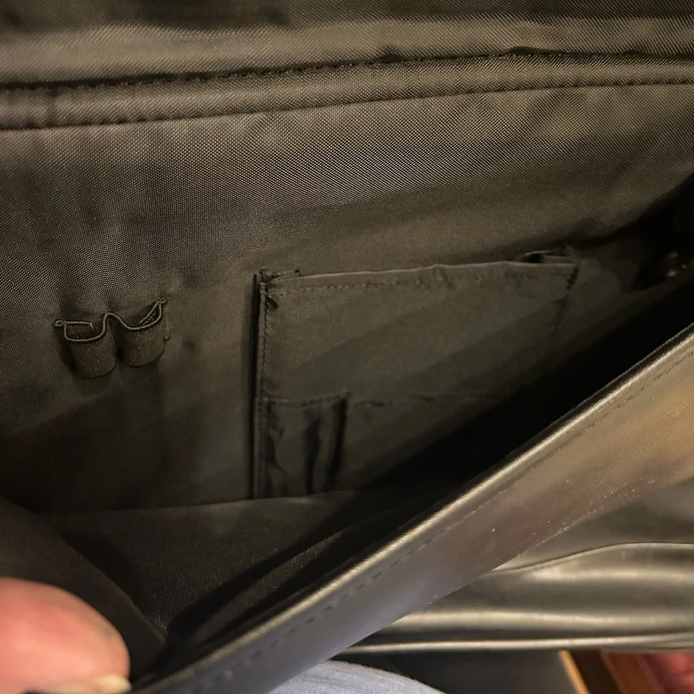 Targus SafePort Laptop Briefcase Black Messenger Work Bag